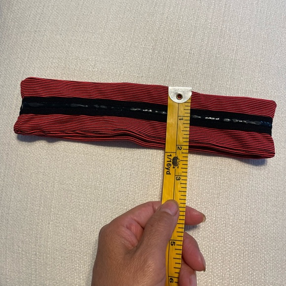 Under Amour Headboard - Picture 4 of 7